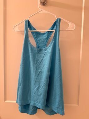 Lululemon Blue Racerback Tank Top – Like New